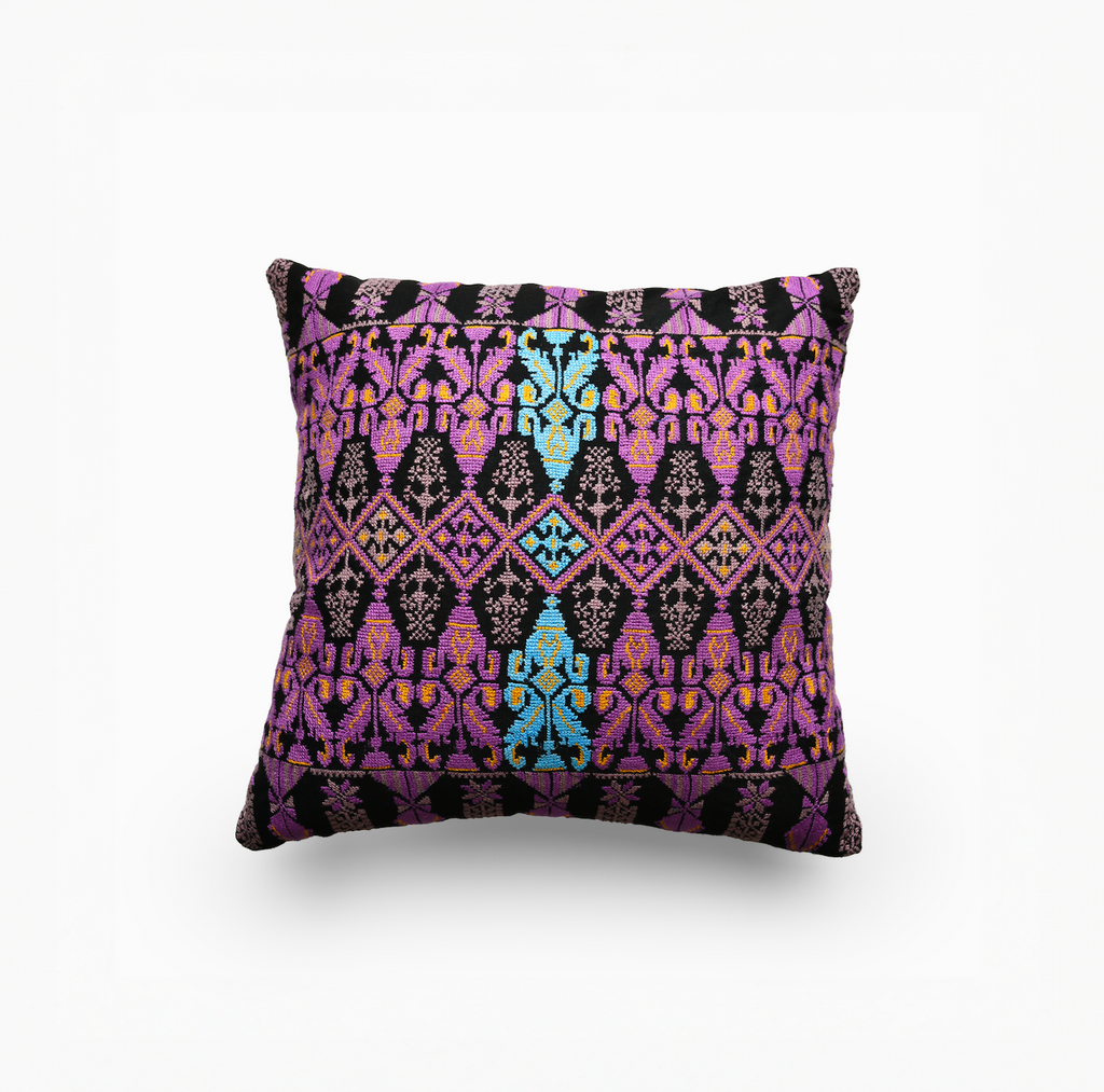 Qiladit Sarou Cushion