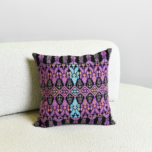 Qiladit Sarou Cushion