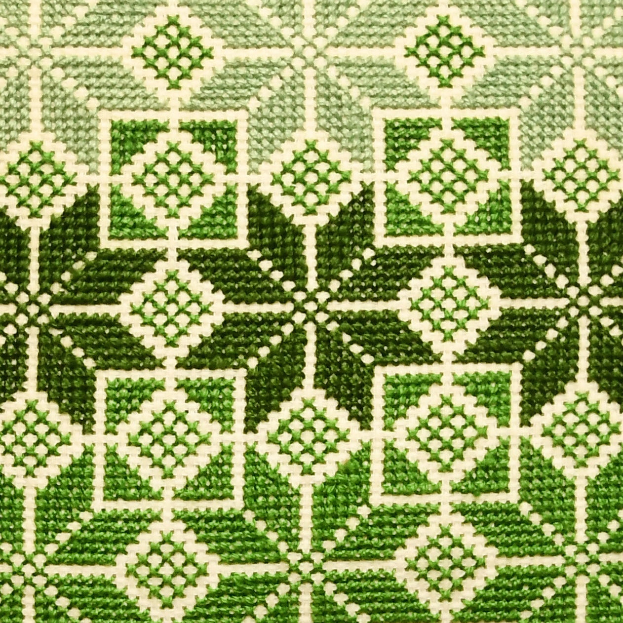 Nejma Cushion